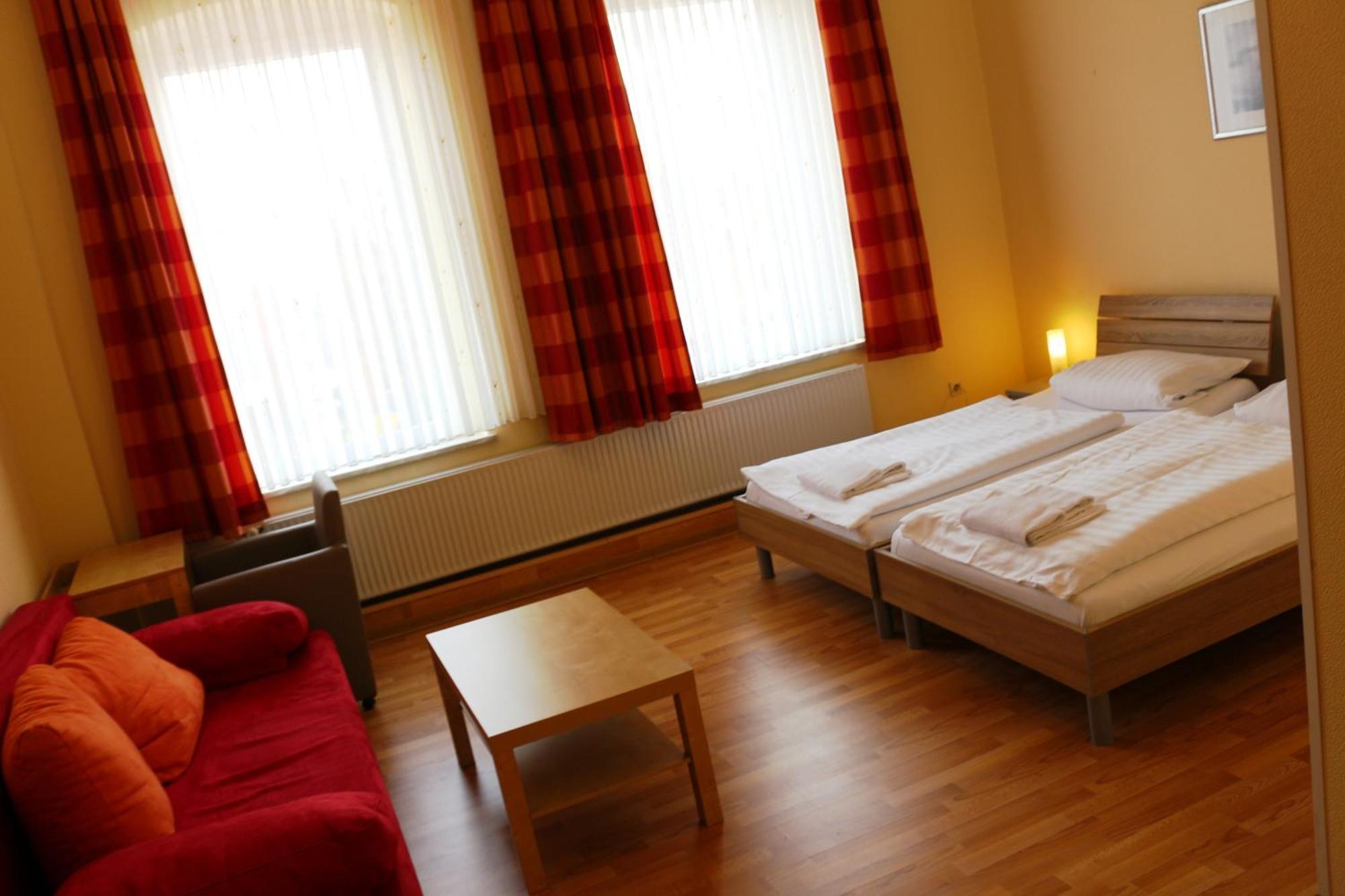 Landgasthof Schoenecke Wahrenholz Habitación foto